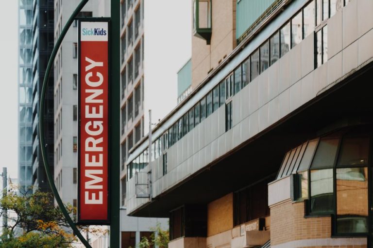 ระบบ AI ช่วยเหลือแพทย์ในการตรวจสอบและติดตามผู้ป่วยในห้อง ICU