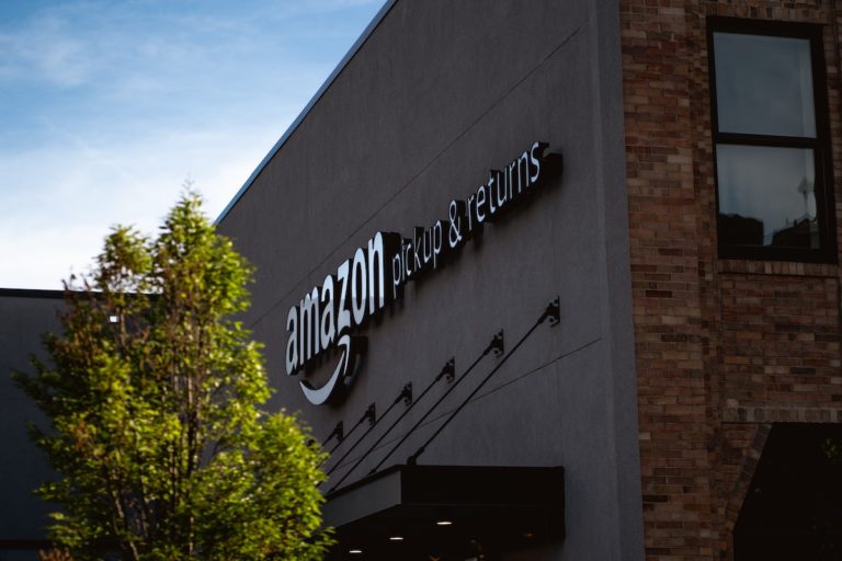 Amazon กำลังสร้างแล็ปตรวจ COVID-19 ของตัวเองเพื่อตรวจให้กับพนักงาน
