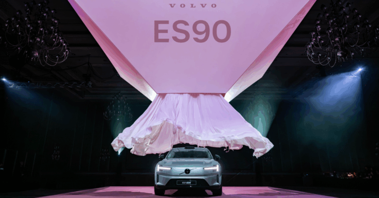 เปิดตัวเป็นครั้งแรกในเอเชียกับ Volvo ES90 รถไฟฟ้าเต็มรูปแบบรุ่นใหม่ล่าสุด ที่ออกแบบมาเพื่อเติมเต็มความสมดุลให้ทุกการเดินทาง [PR]